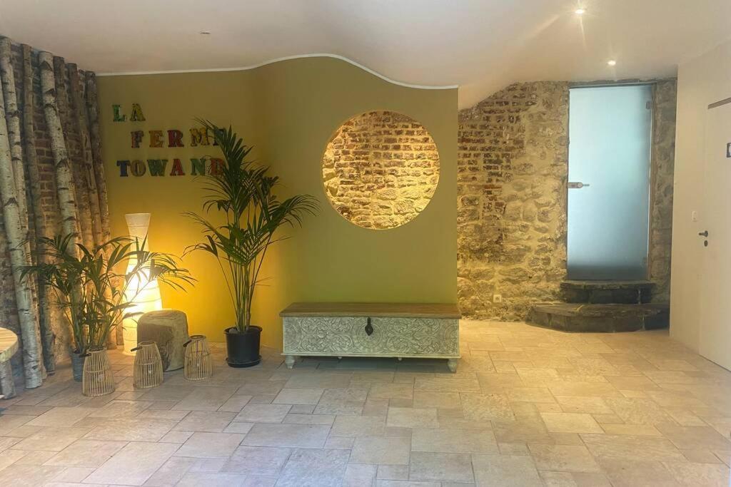 Charmant Appartement Dans Une Ancienne Ferme Νιβέλ Εξωτερικό φωτογραφία
