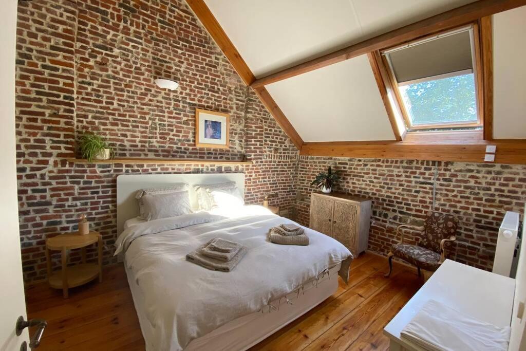 Charmant Appartement Dans Une Ancienne Ferme Νιβέλ Εξωτερικό φωτογραφία