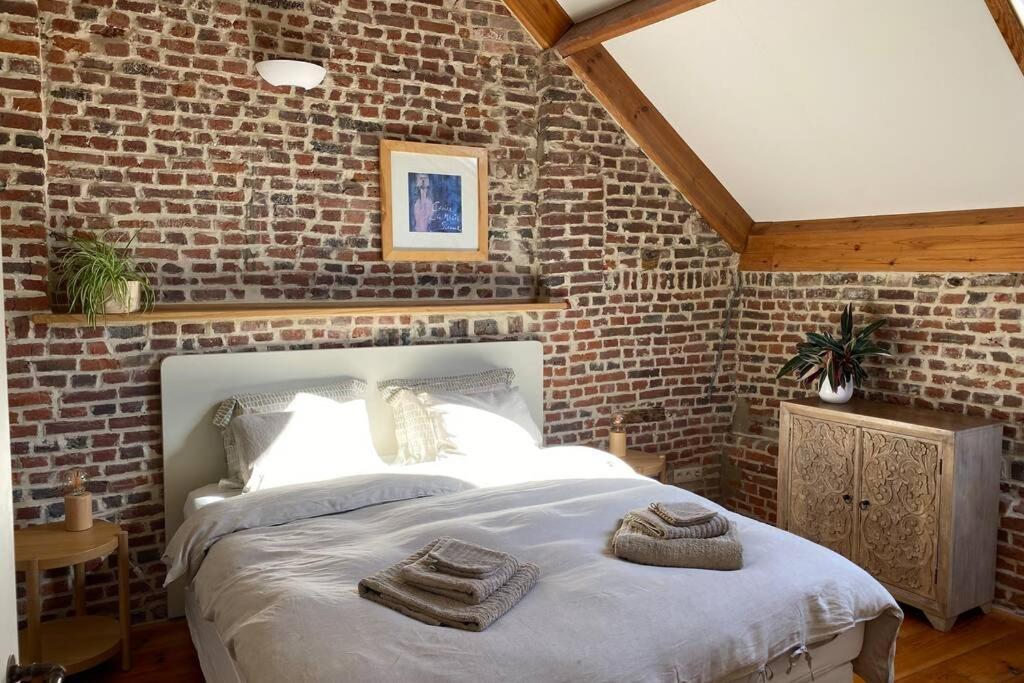Charmant Appartement Dans Une Ancienne Ferme Νιβέλ Εξωτερικό φωτογραφία